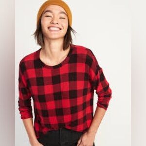 016-NWOT Old Navy Red Plaid Long Sleeve Tee